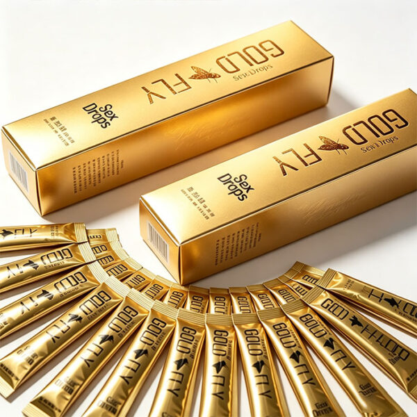 西班牙金蒼蠅 GOLD FLY 催情水的液體實拍，透明無色液體，展示實際質地與清澈度，可完全溶於飲料中。